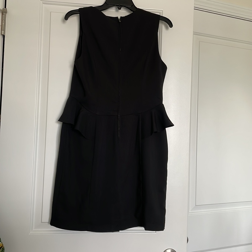 LBD - Picture 2 of 6